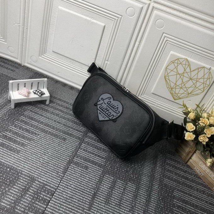 Louis Vuitton Bum Bag ID:20220801-35